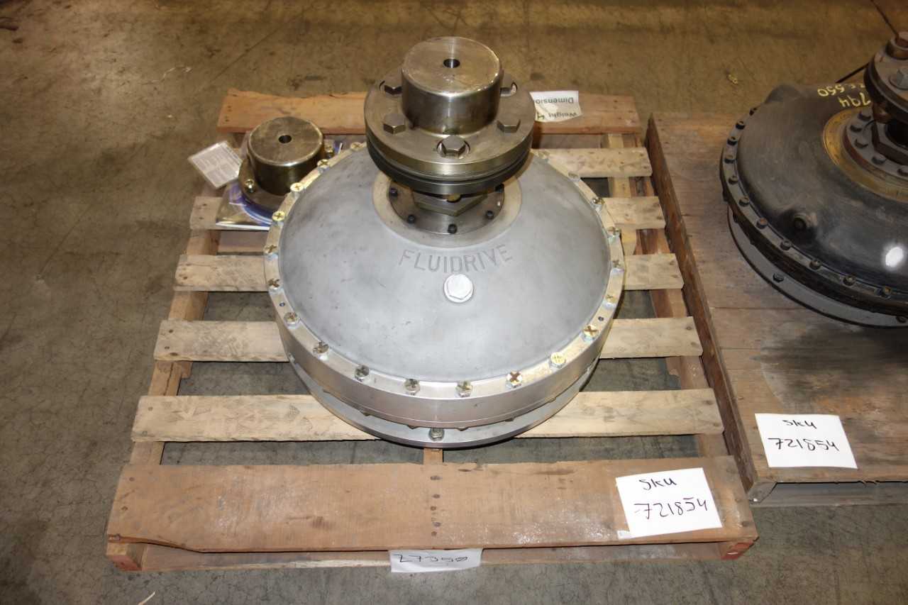 LOT OF TWO FLUIDRIVE COUPLINGS AND REPLACEMENT PARTS - VALVES