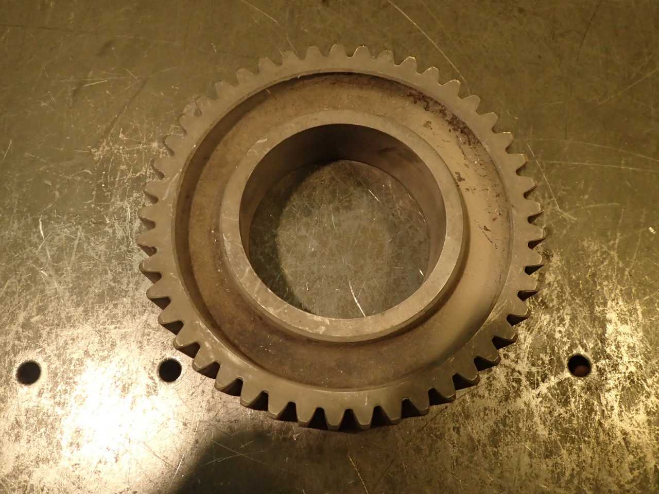 45 Tooth 45T 8DP Spur Gear 20 Deg PA 72mm Bore 30mm Thick Used in Good Condition - HOLEMAKING TOOLS