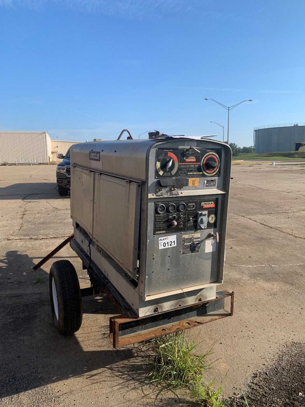 Lincoln Welder (4,044 hrs) - WELDING EQUIPMENT Lincoln Welder (4,044 hrs) - WELDING EQUIPMENT