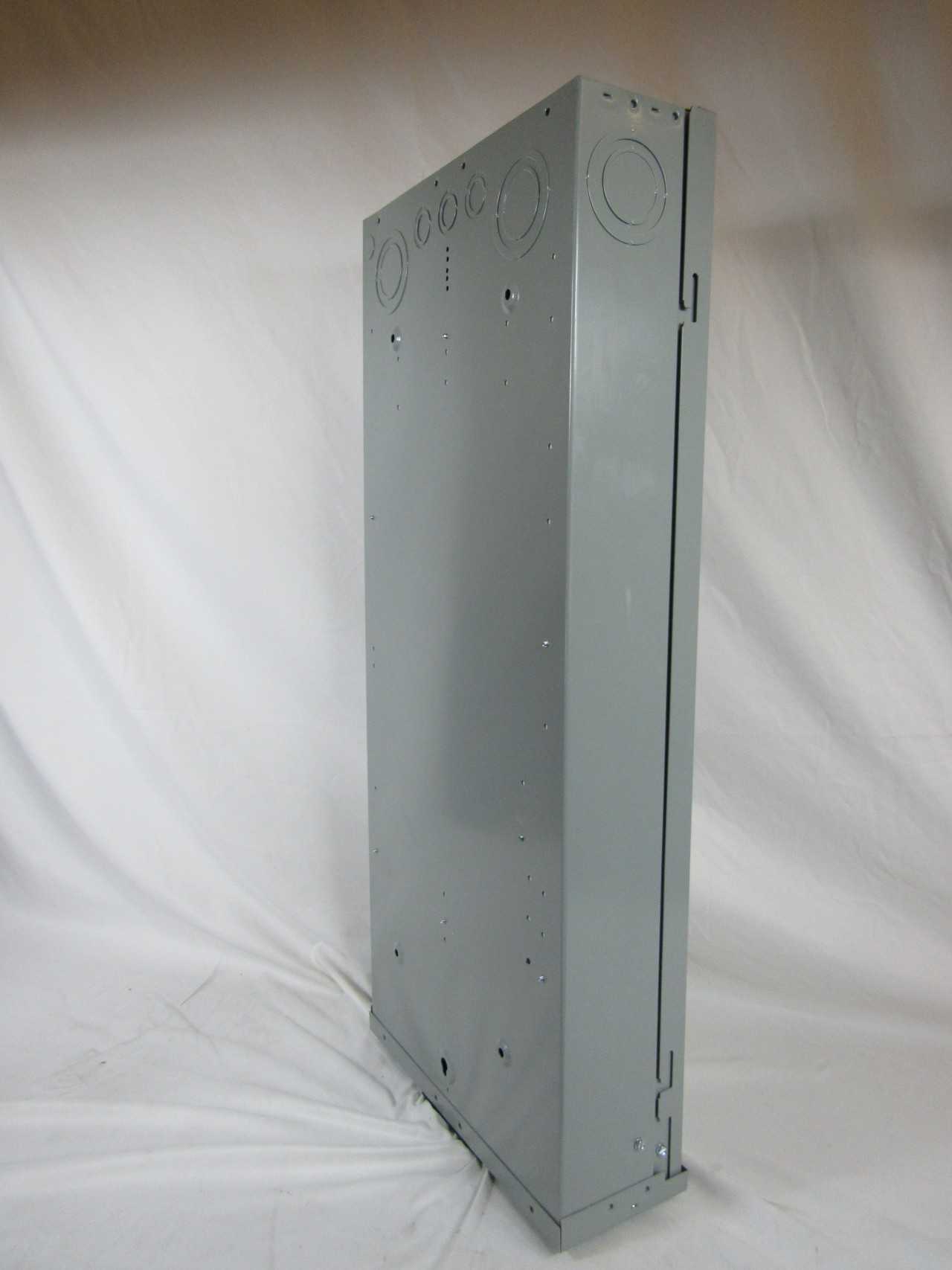 Quantity of 1x CH32B150R Main Breakers - CIRCUIT BREAKERS
