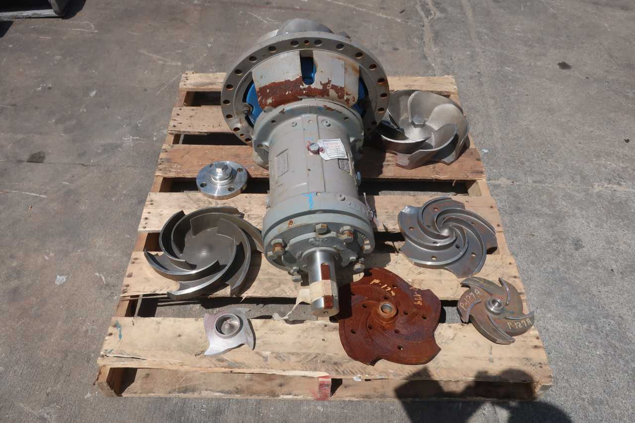 GOULDS I-FRAME XLT-X PUMP AND ASSORTED IMPELLERS - PUMPS