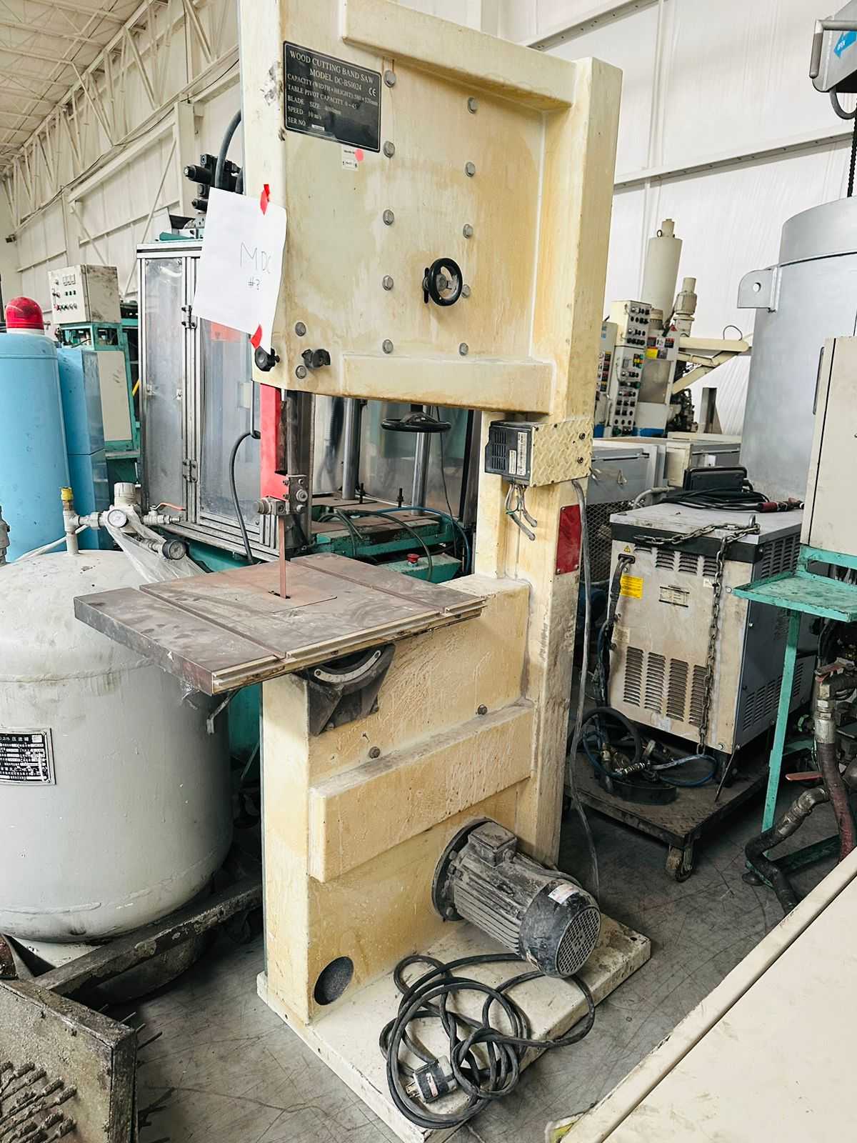 SILVERLINE DC-B50024 VERTICAL BAND SAW