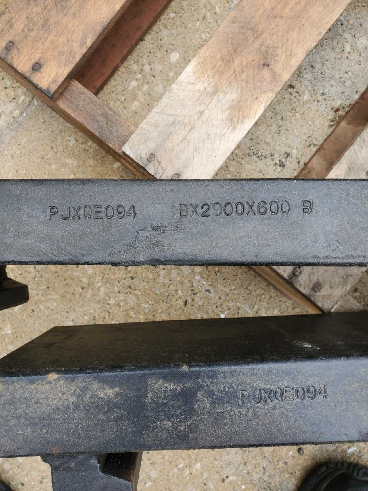 Forks - LIFTING ATTACHMENTS Forks - LIFTING ATTACHMENTS