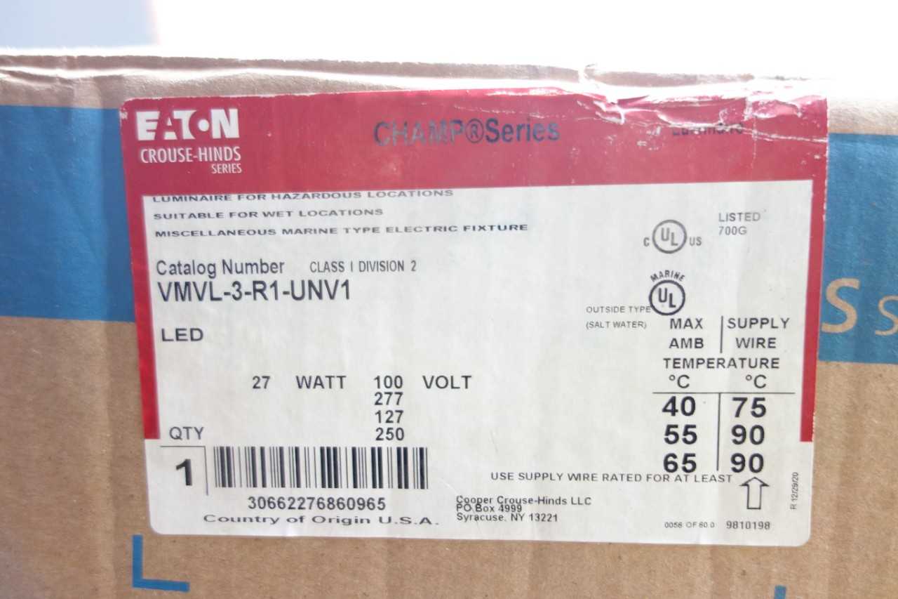 LOT OF 2 EATON CROUSE- HINDS SERIES CHAMP VMVL LED LIGHT FIXTURE - LIGHTING