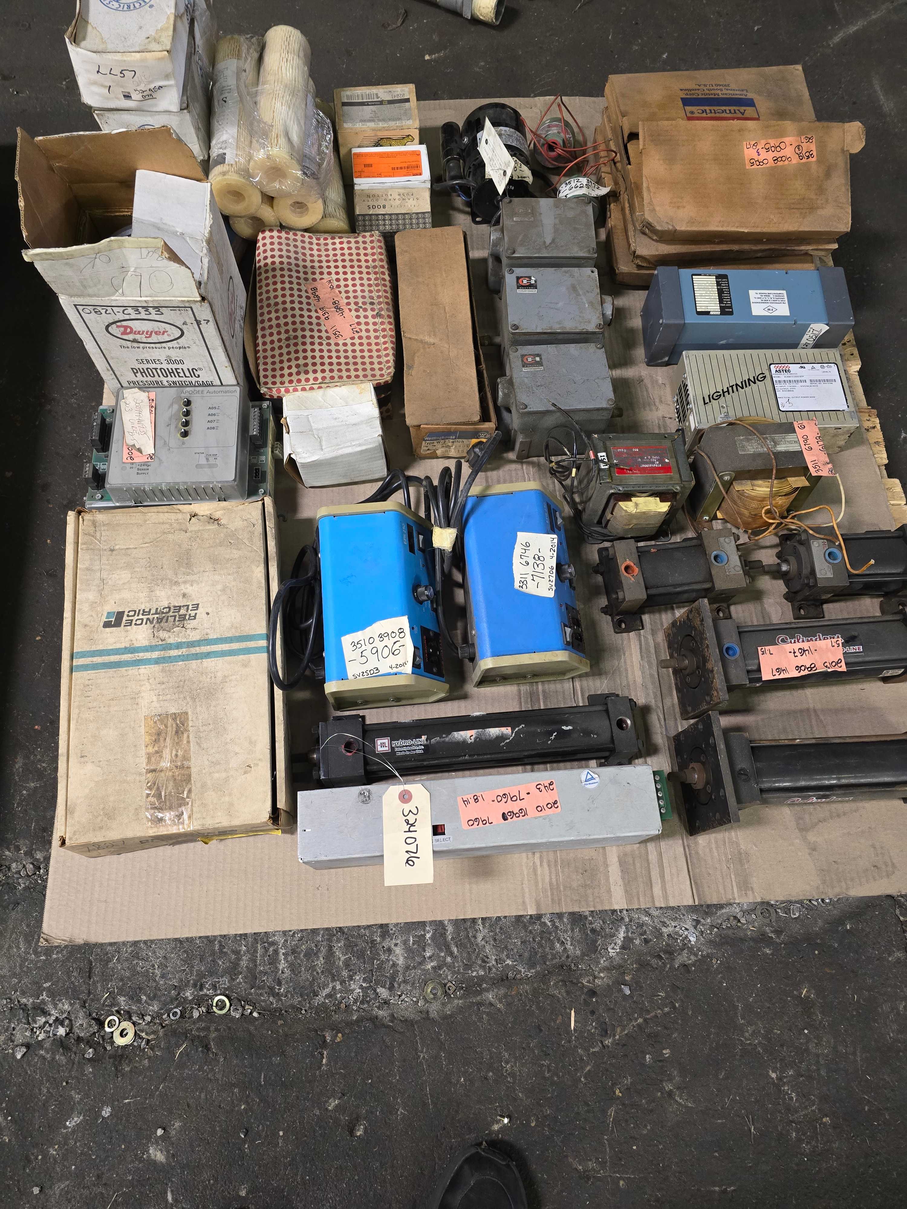 LOT OF INDUSTRIAL PARTS - INDUSTRIAL PARTS