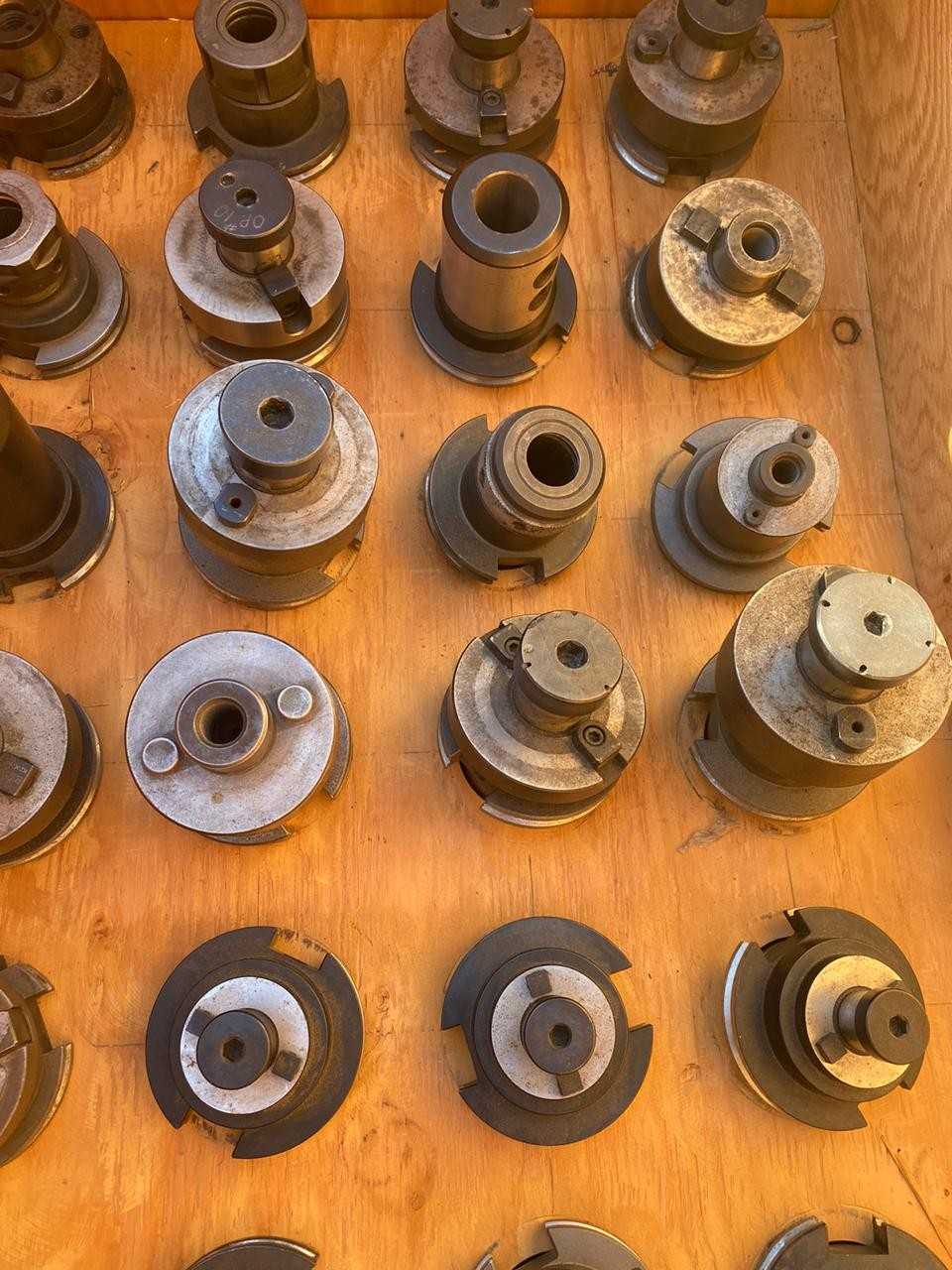 PALLET OF ASSORTED CAT 50 TOOL HOLDERS - MACHINING ACCESSORIES & TOOLING
