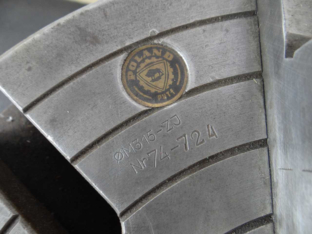 BISON TWELVE AND HALF INCH 4 JAW LATHE CHUCK L0 MOUNT - HOLEMAKING TOOLS