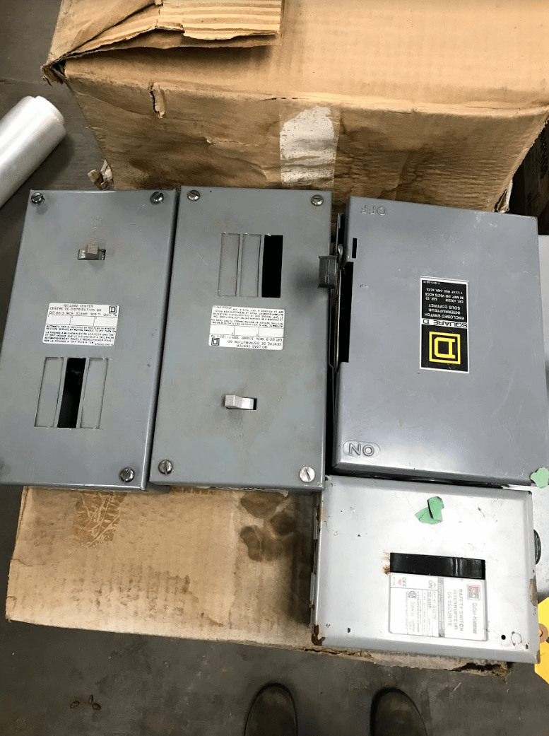 Assorted Electrical Lot (17) - ELECTRICAL COMPONENTS