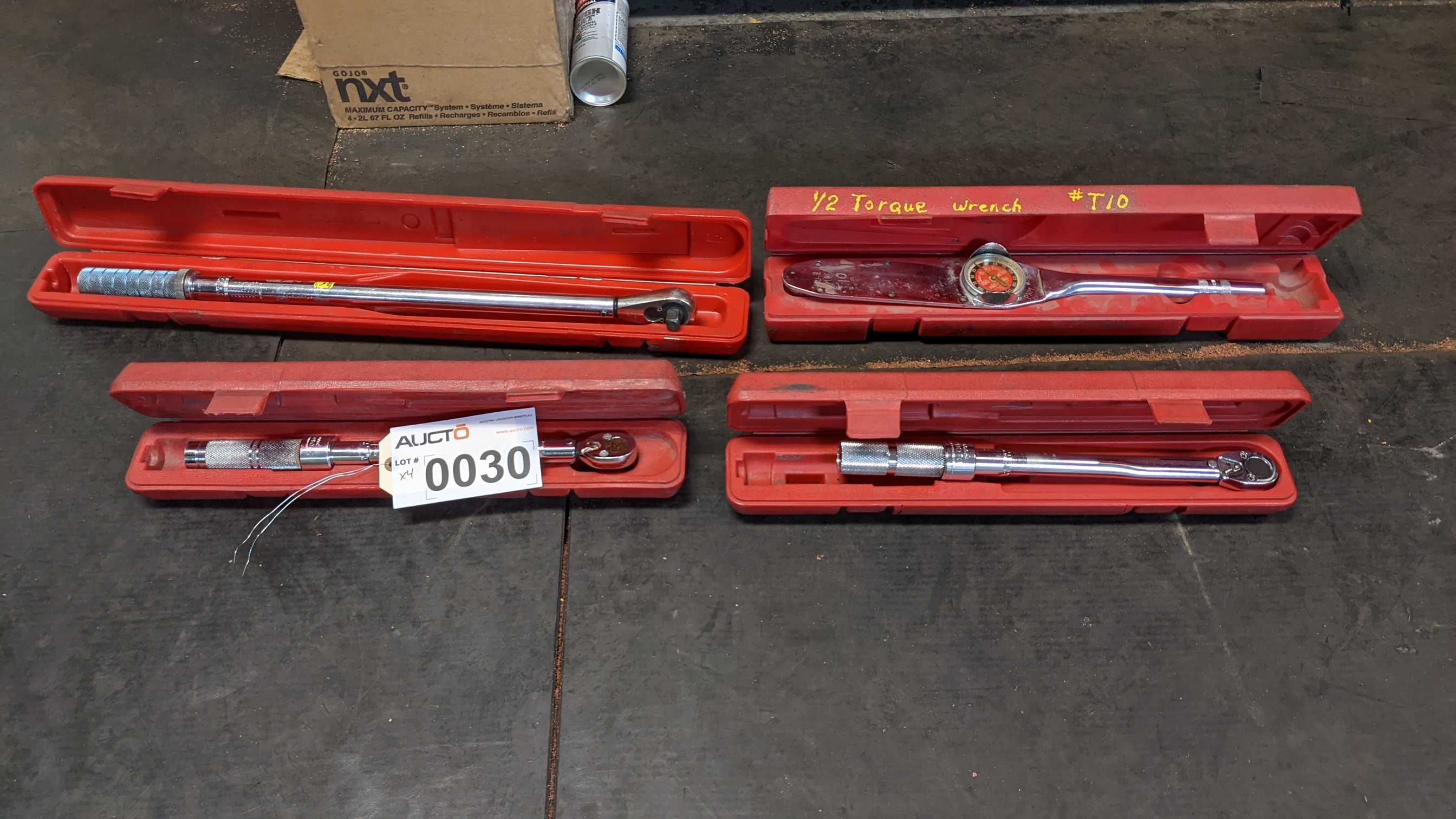 LOT OF 4 TORQUE WRENCHES - ELECTRIC POWER TOOLS LOT OF 4 TORQUE WRENCHES - ELECTRIC POWER TOOLS