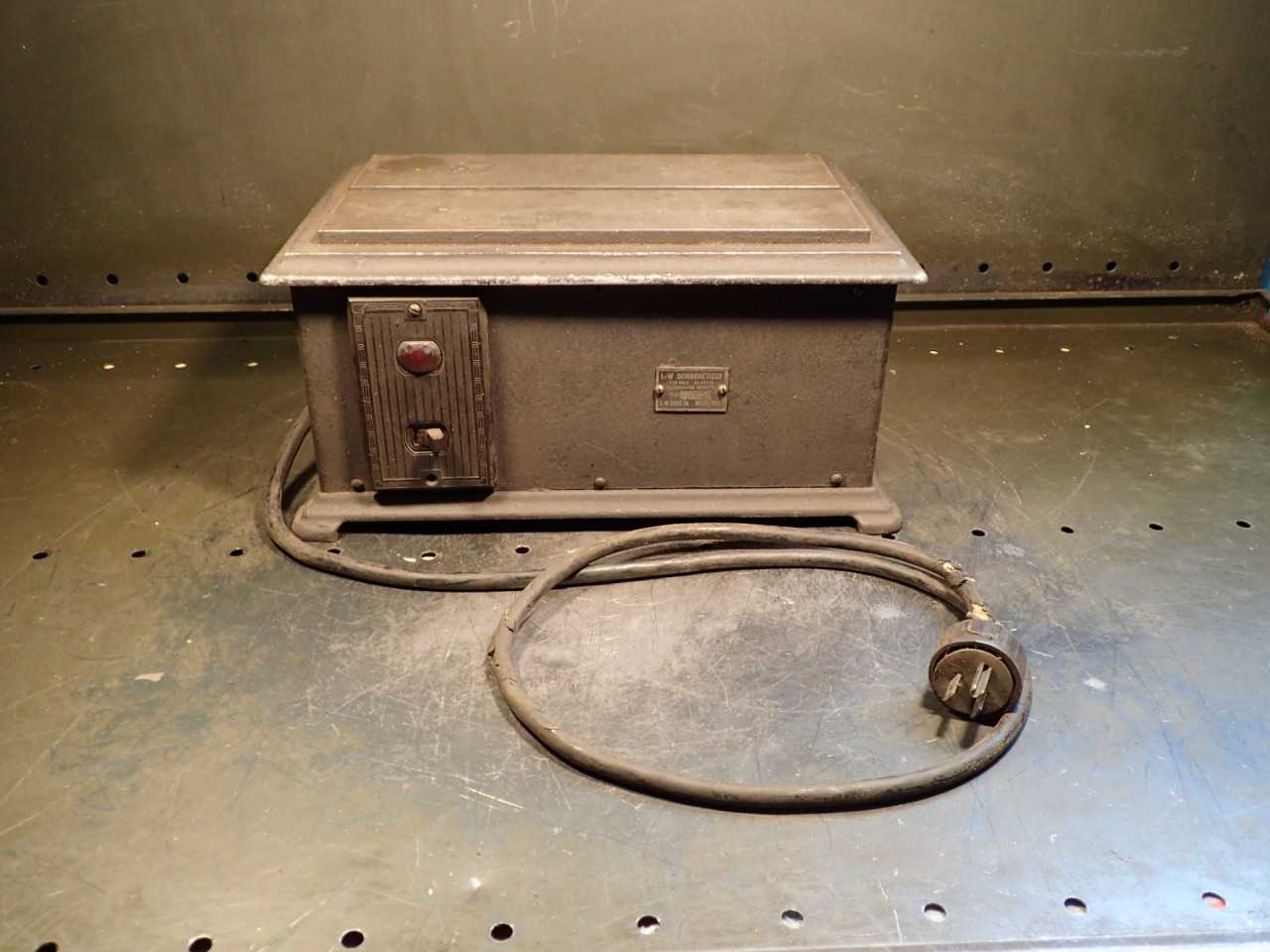 L-W Chuck Co B-827 Demagnetizer 6-1/4" x 11" Platform: Needs New Plug, Used - PROCESS EQUIPMENT