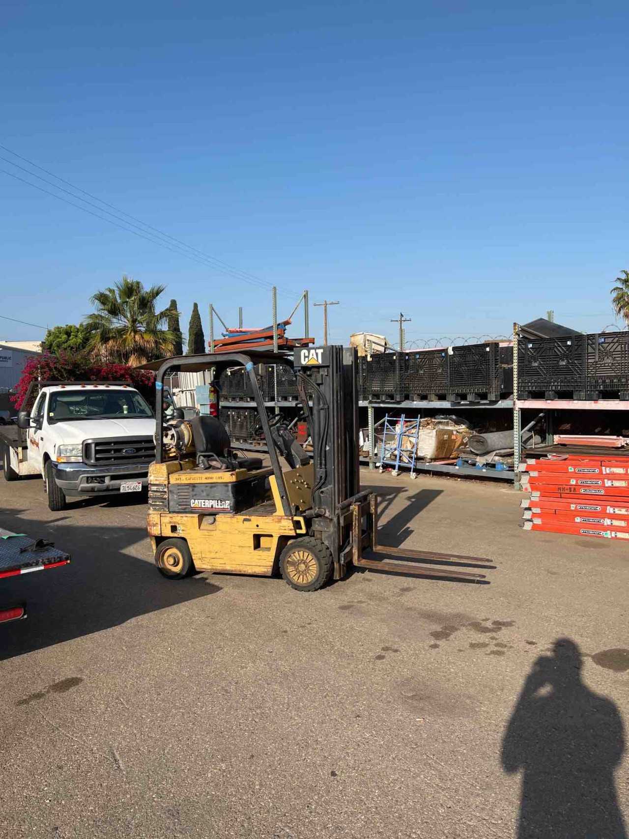 4000Lbs Caterpillar T40E Forklift - FORKLIFTS