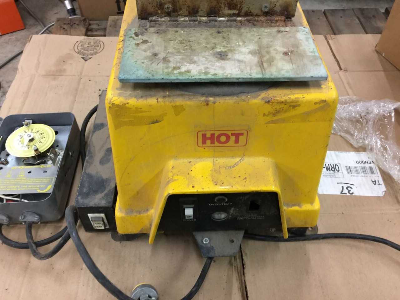 USED SLAUTTERBACK LS-10H 120VAC 1000WATT HOT GLUE DISPENSER 75047-000 - ELECTRIC POWER TOOLS