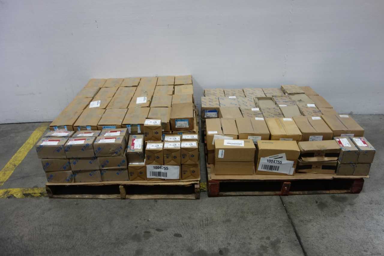 2 PALLETS OF ASSORTED CONDUIT - BODY CONDUIT OUTLET CONDULET CW COVER GASKET, 4Q-100, BODY CONDUIT OUTLET CONDULET CW COVER GASKET 1 1/4, BLB FERALOY ELECTRO GALVANISED, THREADED, APPLETON APP690 CONDUIT COVER - CONDUIT FITTING