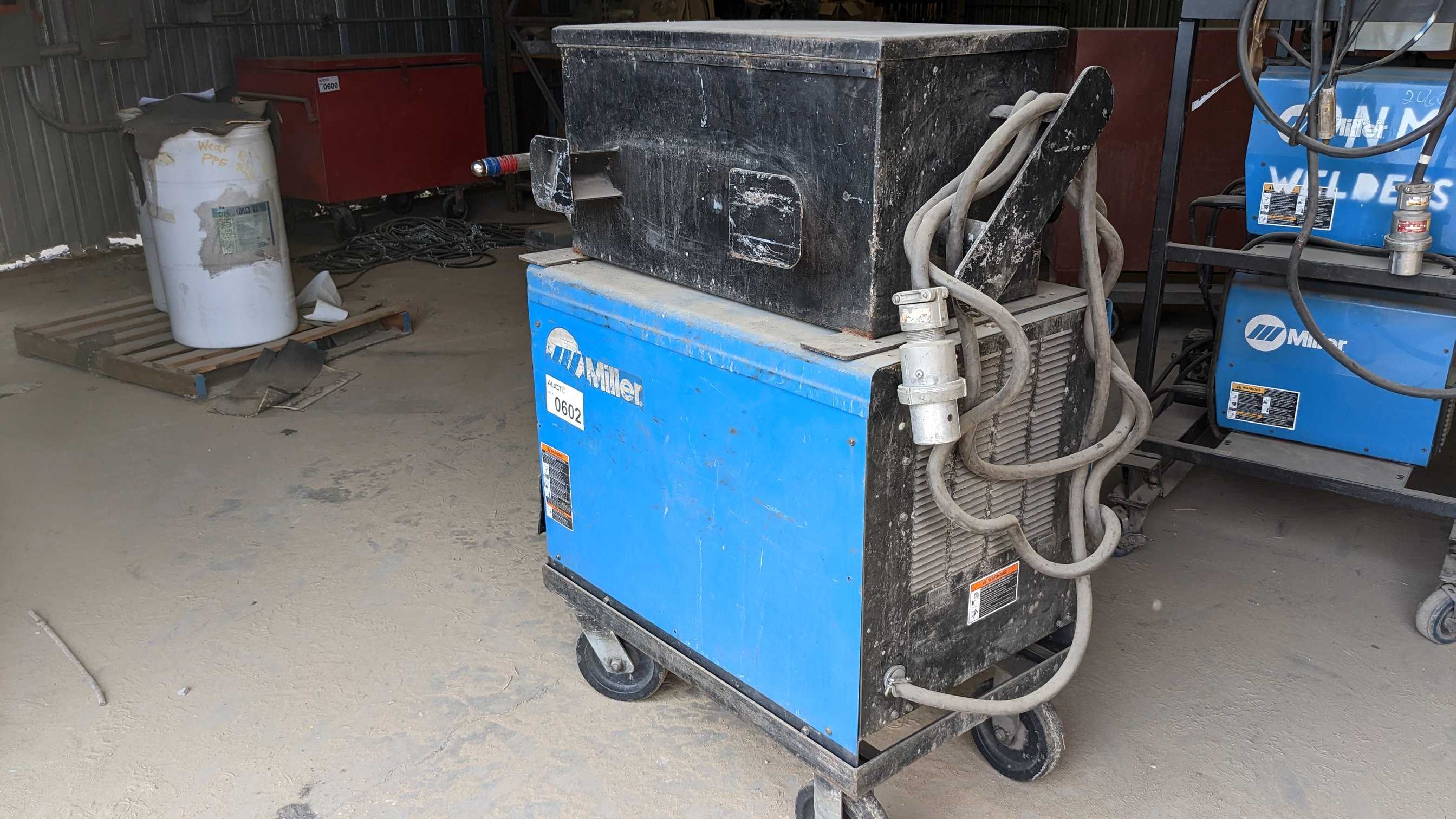 MILLER WELDER - WELDING EQUIPMENT MILLER WELDER - WELDING EQUIPMENT