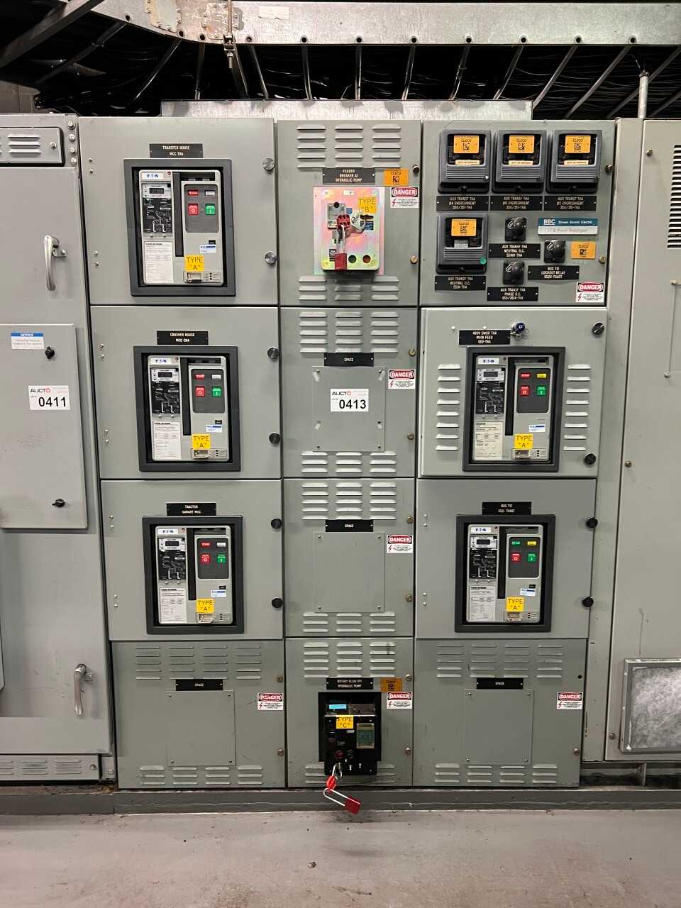 5x Eaton Magnum DS power circuit breakers - CIRCUIT BREAKERS