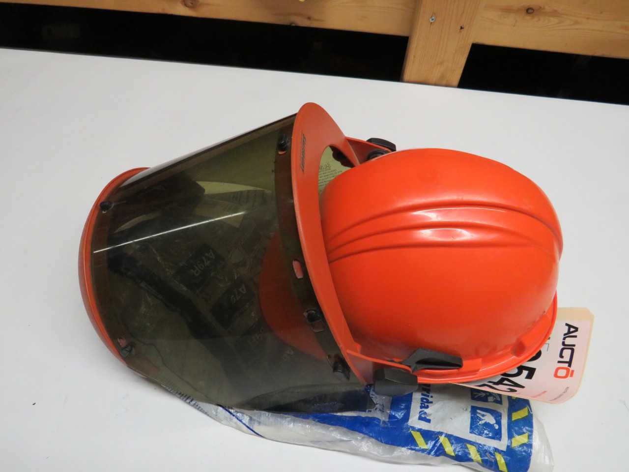 SALISBURY SAFETY HAT W/ AS1000FS ELECTRIC ARC FLASH FACE SHIELD - WELDING EQUIPMENT