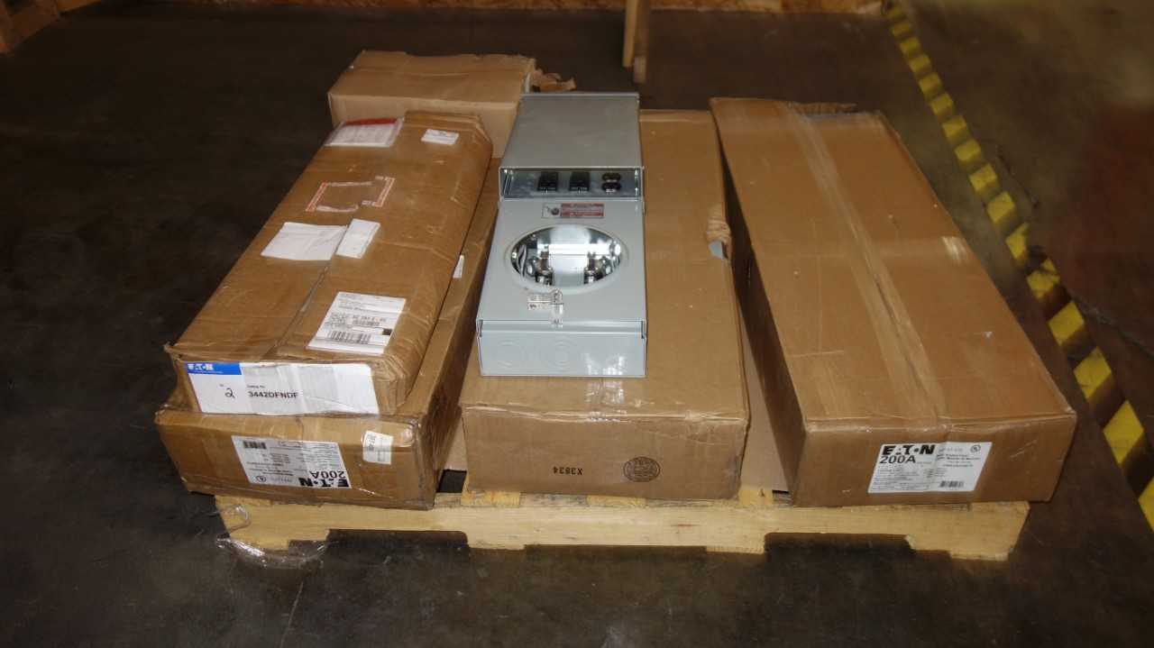 1 PALLET OF ASSORTED EATON 200A METER BREAKER PANELS - ELECTRICAL COMPONENTS