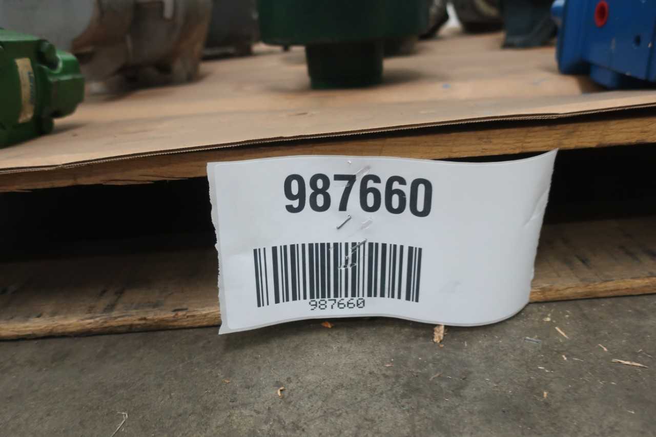 1 PALLET OF ASSORTED HYDRAULIC PUMPS - HAND TOOLS