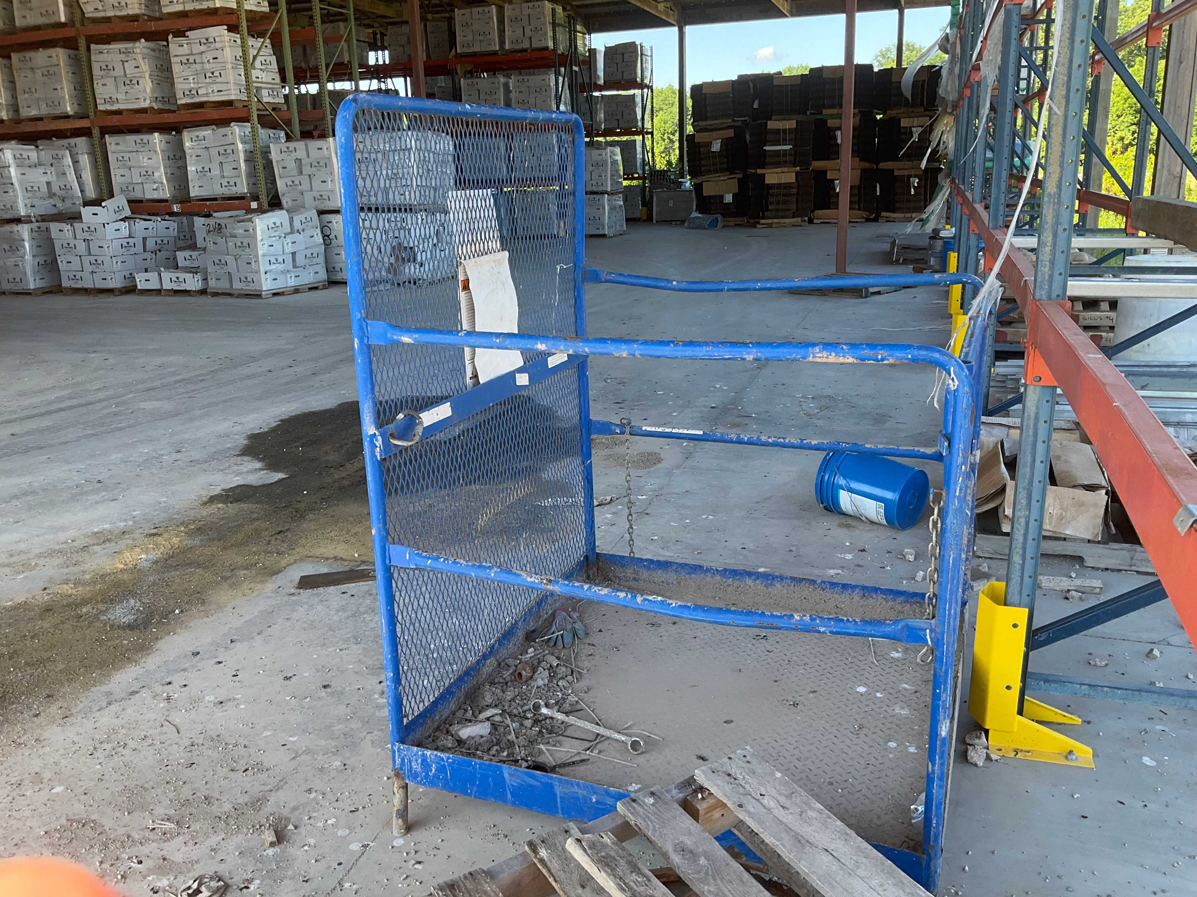 FORKLIFT SAFETY CAGE WORK PLATFORM - PLATFORMS