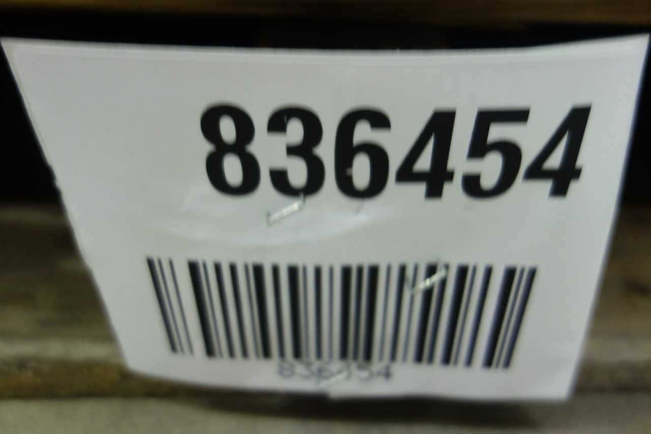 2 PALLETS OF SMITH CL300 1-1/2 IN GATE VALVES - VALVES