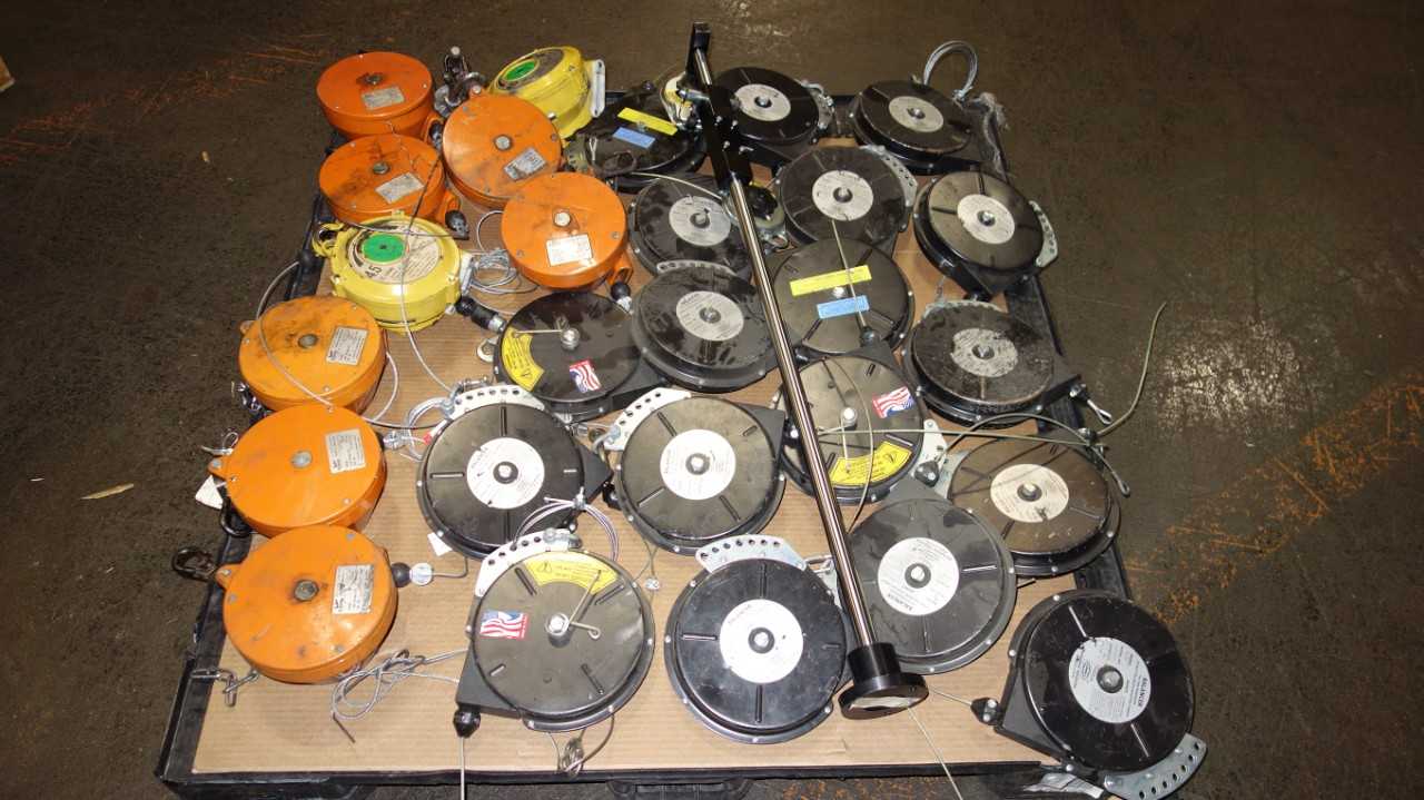 1 PALLET OF ASSORTED TOOL BALANCERS, ENDO KOGYO, PACKERS KROMER, HUBBELL, ATLAS COPCO, RIL5C, BG-03, EWF-9, 7230-01 - ELECTRIC POWER TOOLS