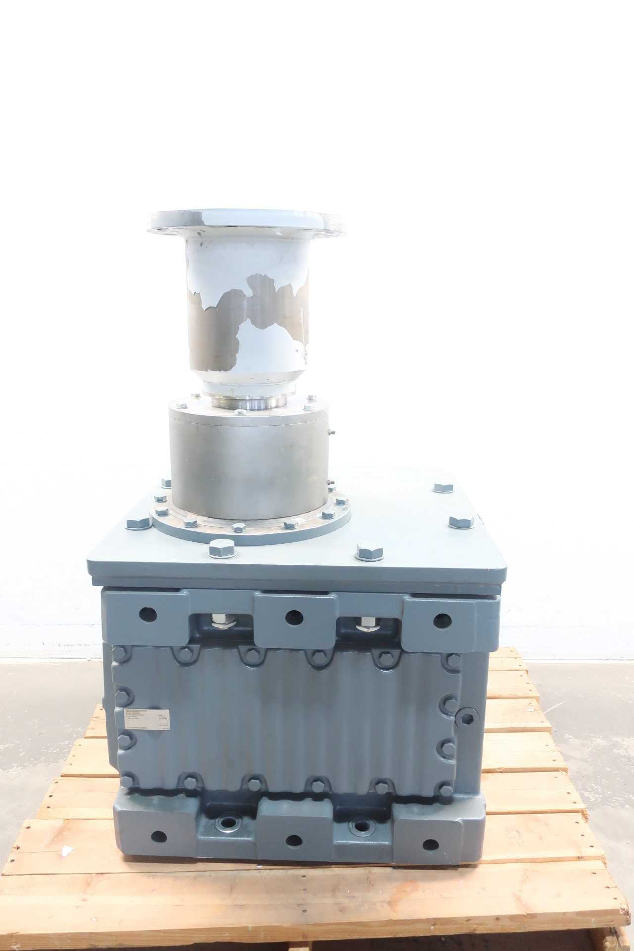 SEW EURODRIVE KA167 RIGHT ANGLE GEAR REDUCER - GEAR REDUCERS