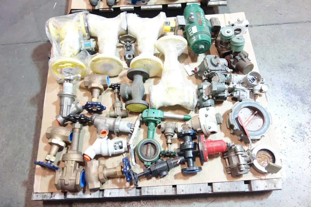 2 PALLETS OF ASSORTED VALVES AND VALVE ACCESSORIES - VALVES