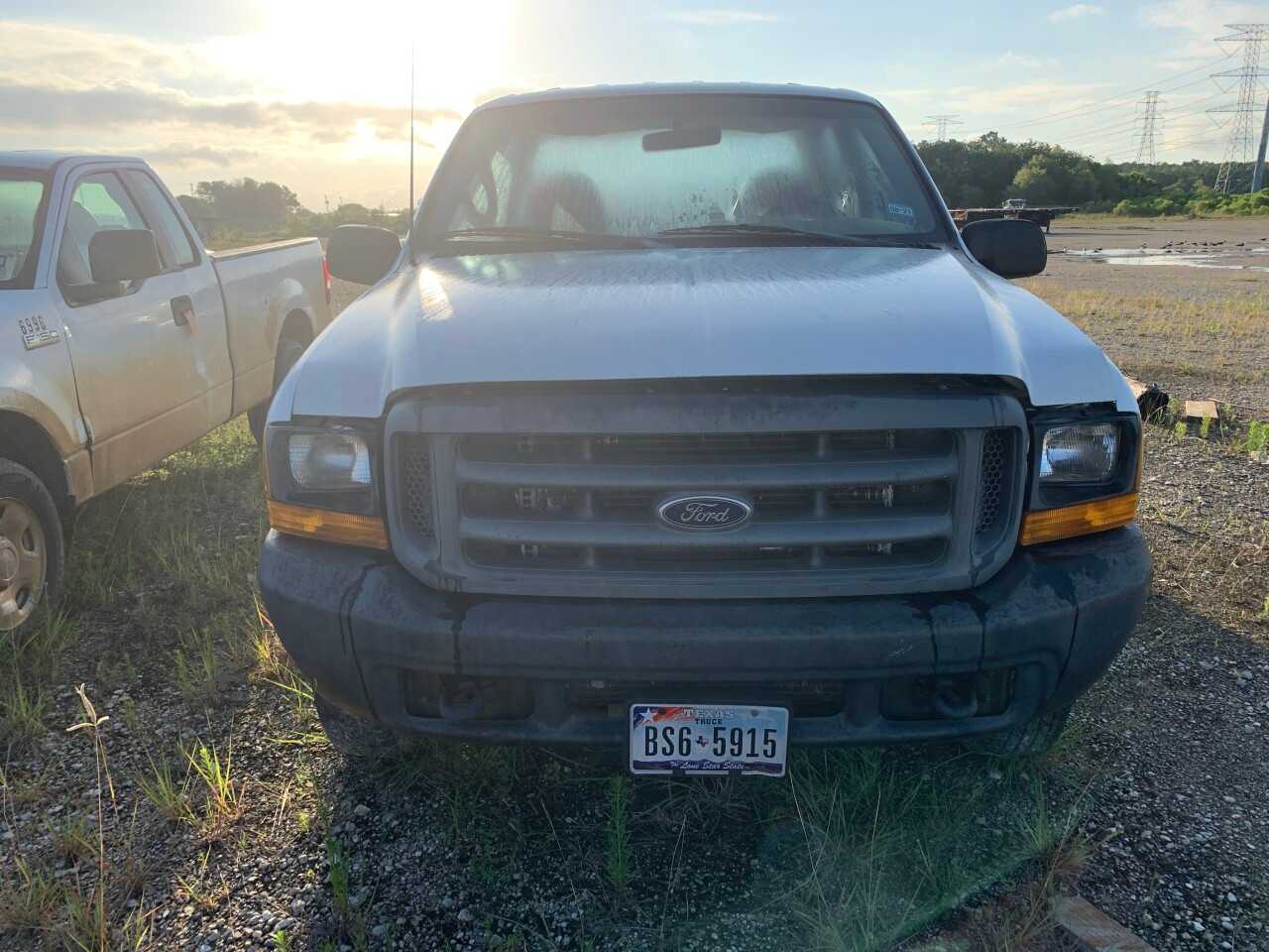 1999 Ford F250 4 X 4 Pickup Truck - HYDRO EXCAVATOR TRUCKS