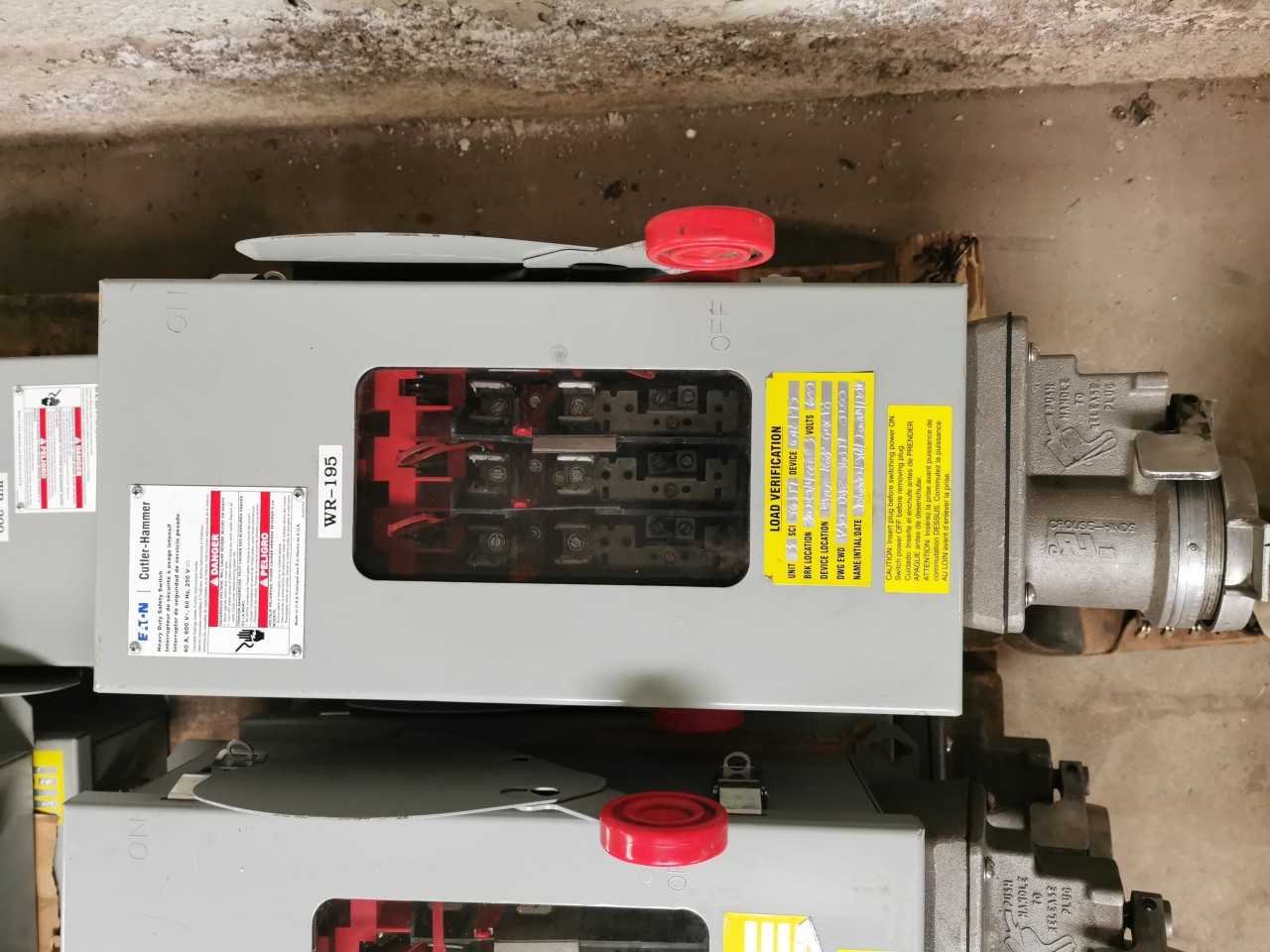 lot of 11 Eaton Disconnect Switch - INDUSTRIAL PARTS