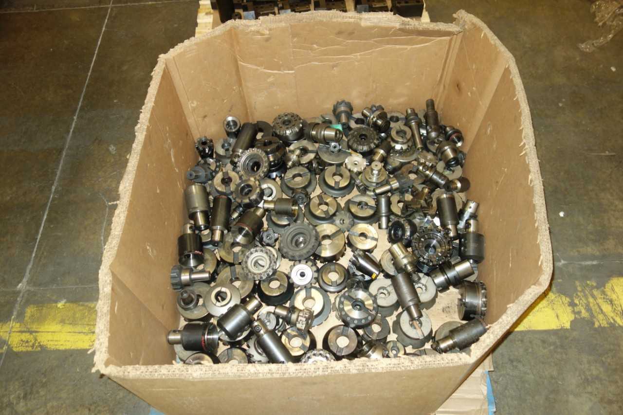 1 PALLET OF ASSORTED TOOL HOLDERS  CUTTERS  MILLING MACHINING TOOLS  SANDVIK - ELECTRIC POWER TOOLS