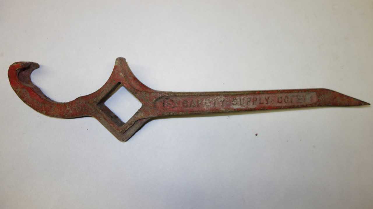 LOT OF 3 ASSORTED PULLING WRENCHES - HAND TOOLS