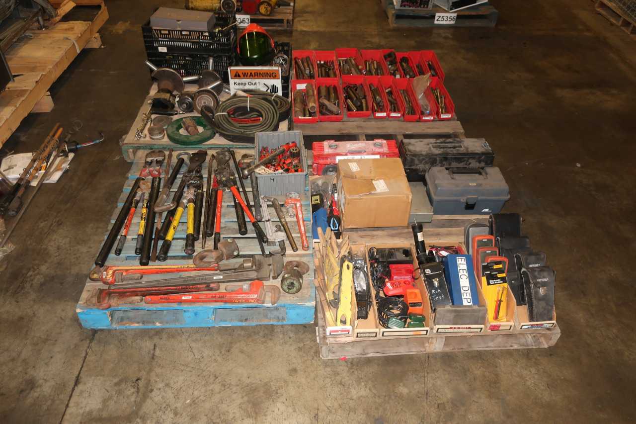 4 PALLETS OF ASSORTED TOOLS WRENCHES SNIPS STRAPS WELIDING TOOLS GRINDING TOOL & DIE - ELECTRIC POWER TOOLS