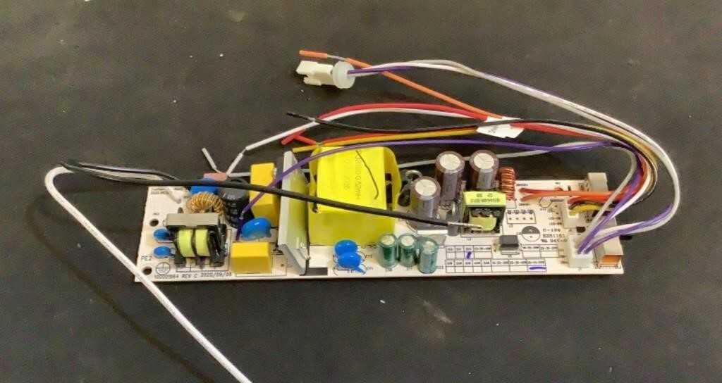 (Approximately 60) Assorted LED Drivers Everline - LIGHTING