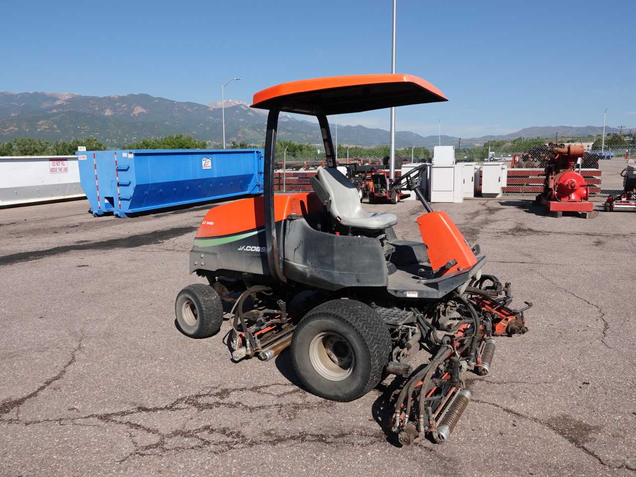 2005 Jacobsen LF3400  5 Gang 2WD Fairway Mower - CONSTRUCTION