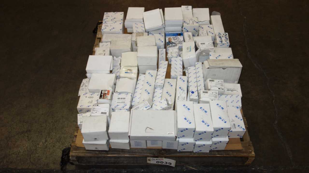 1 PALLET OF EATON / CUTLER HAMMER ELECTRICAL - ELECTRICAL COMPONENTS