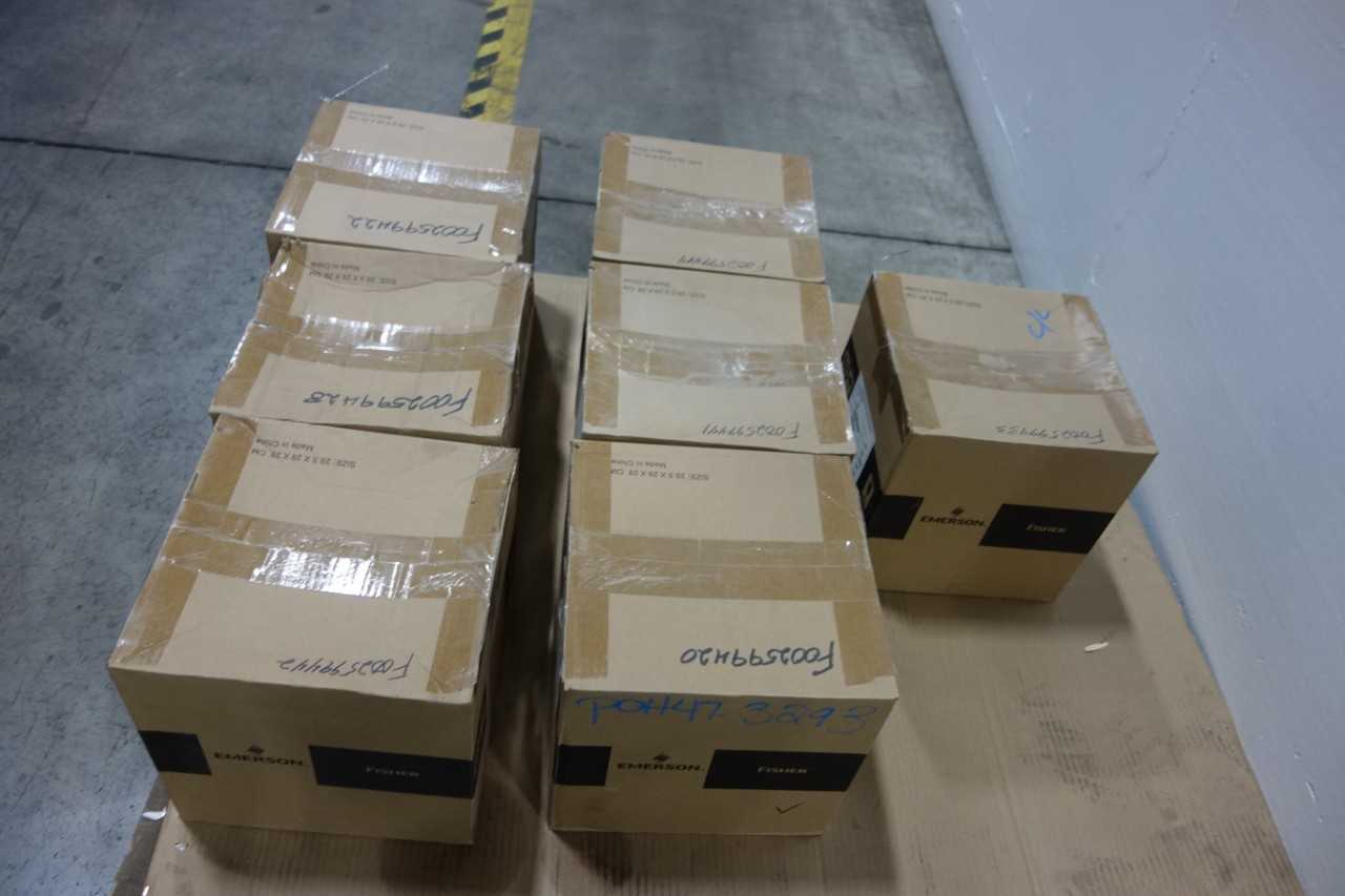 LOT OF 7 FISHER PNEUMATIC PRESSURE CONTROLLER - CONTROL VALVE