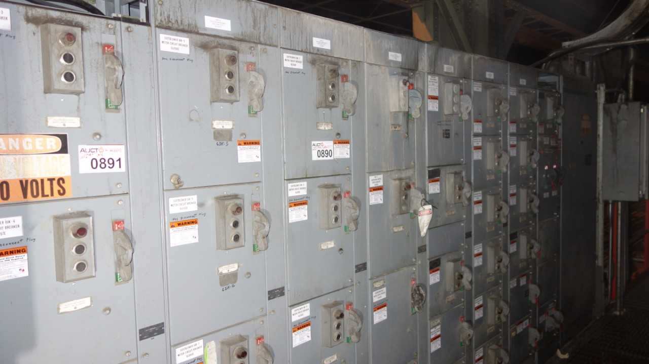 8X VERTICAL SECTIONS ALLEN BRADLEY 2100 CENTERLINE MCC MOTOR CONTROL CENTER, INCLUDES SQUARE D SY/MAX CONTROLLER MODULES (BUCKETS EXCLUDED, CABINET ONLY, ELECTRICAL & CABLES INCLUDED) - AUTOMATION & CONTROLS