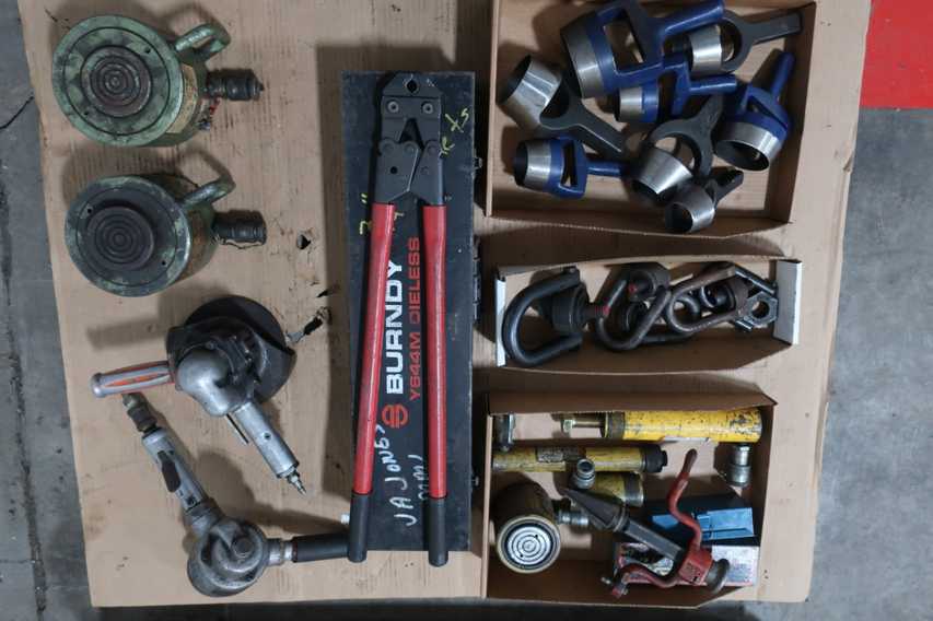 2 PALLETS OF ASSORTED TOOLS,PARTS AND ACCESSORIES - HAND TOOLS
