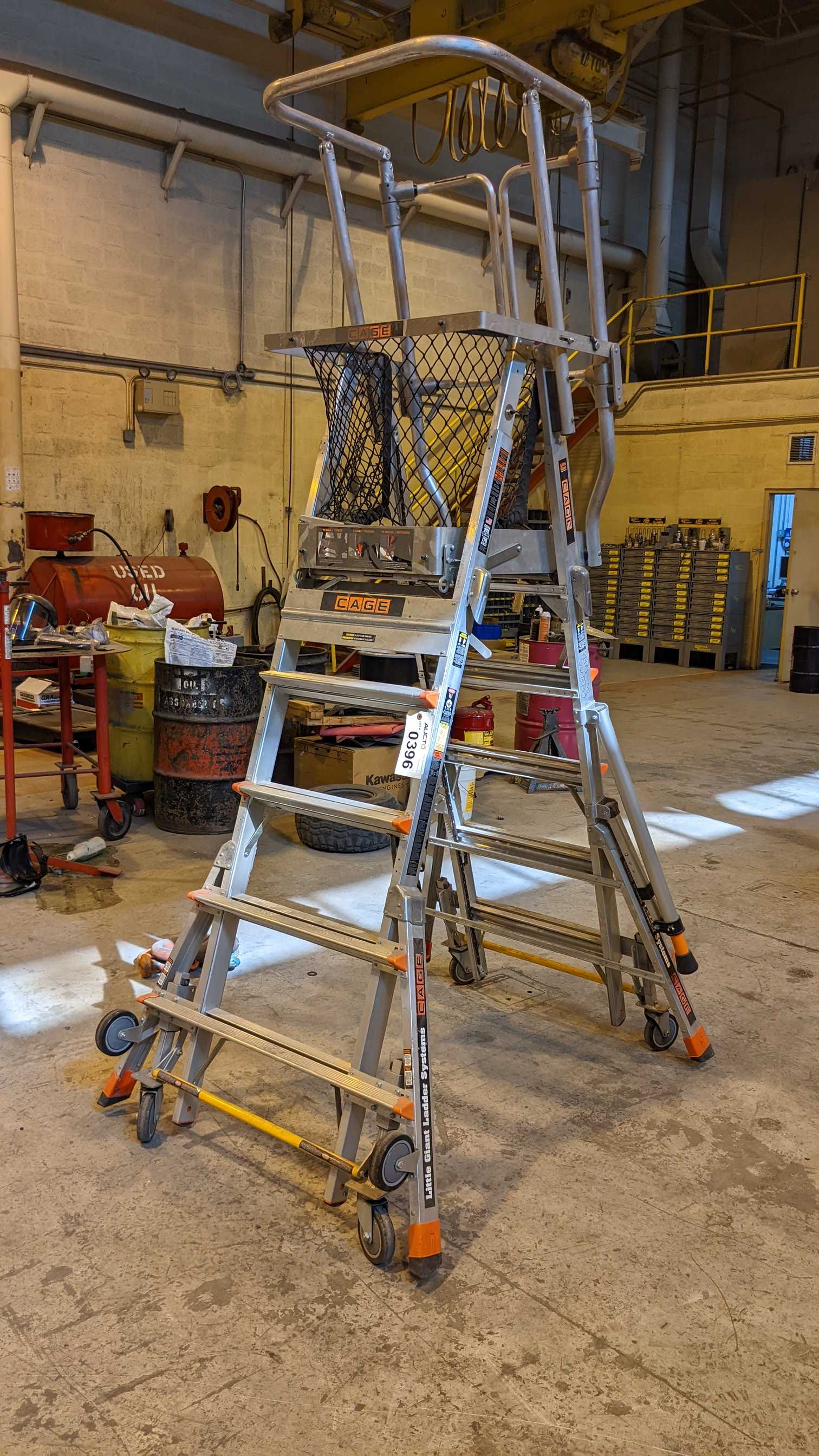LADDER - MATERIAL HANDLING