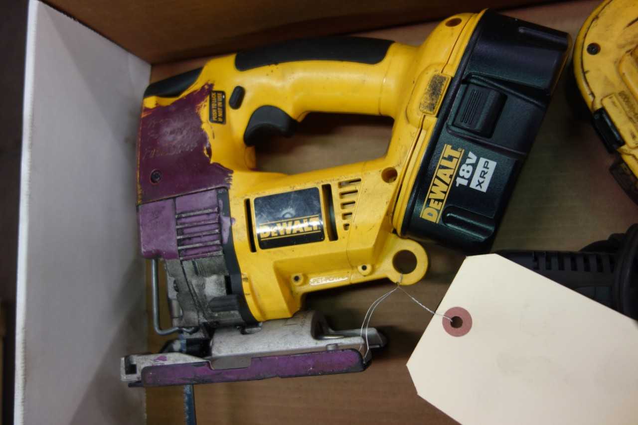 DEWALT DW933 CORDLESS VARIABLE SPEED JIG SAW - ELECTRIC POWER TOOLS