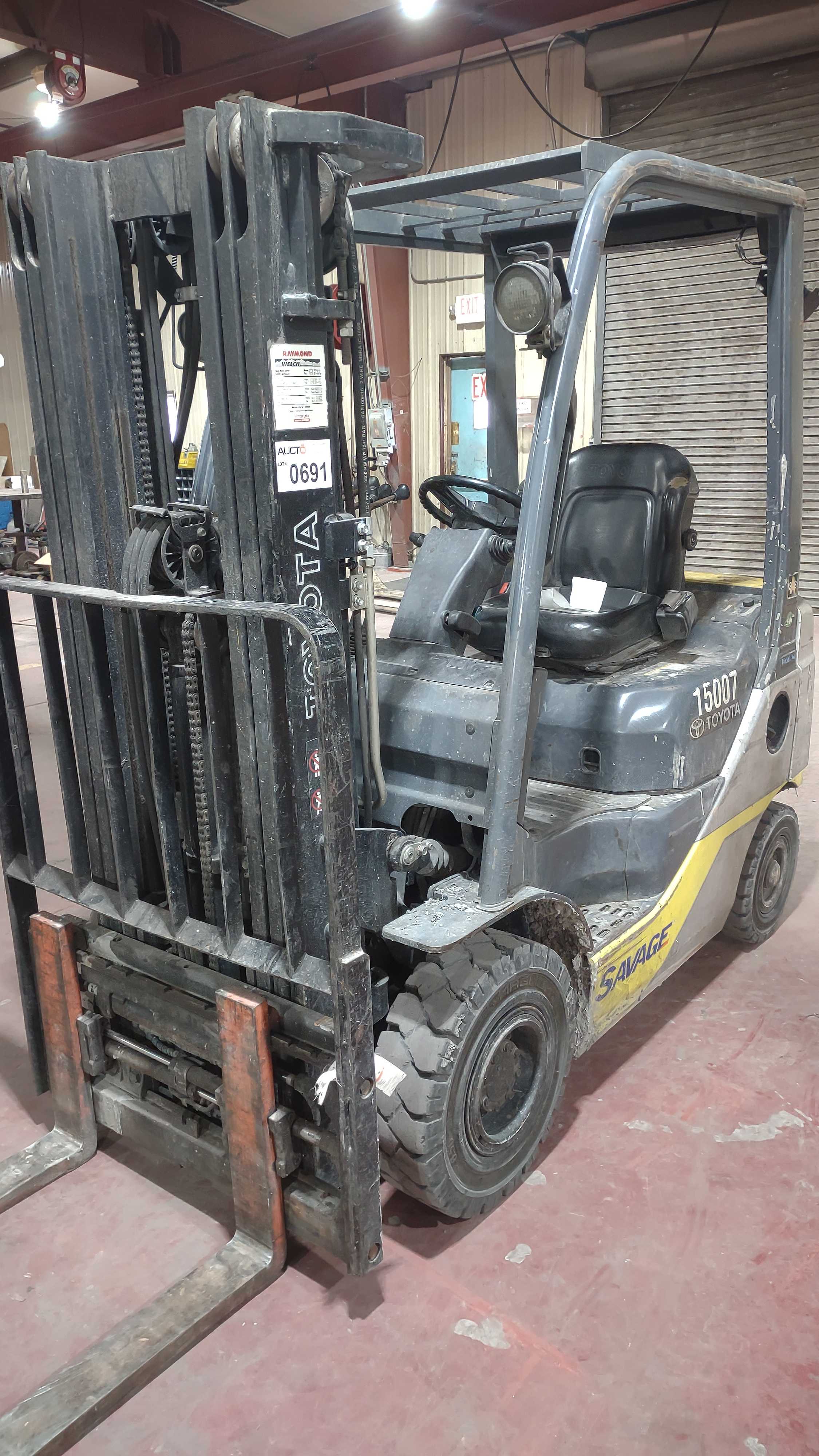 2011 TOYOTA FORKLIFT 8FDU15 - FORKLIFTS