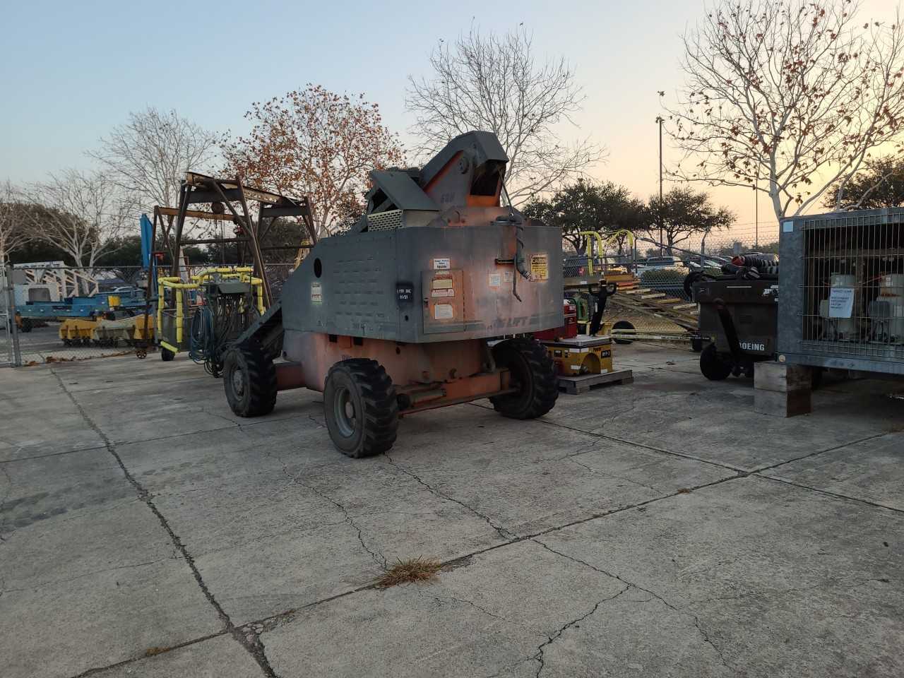 JLG 60' BOOMLIFT (Lot 2586541) San Antonio, TX - BOOM LIFTS
