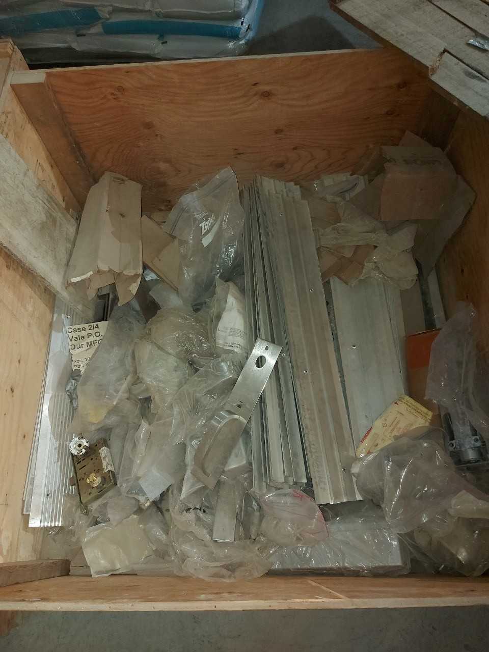 LOT OF ASSORTED METAL - HAND TOOLS