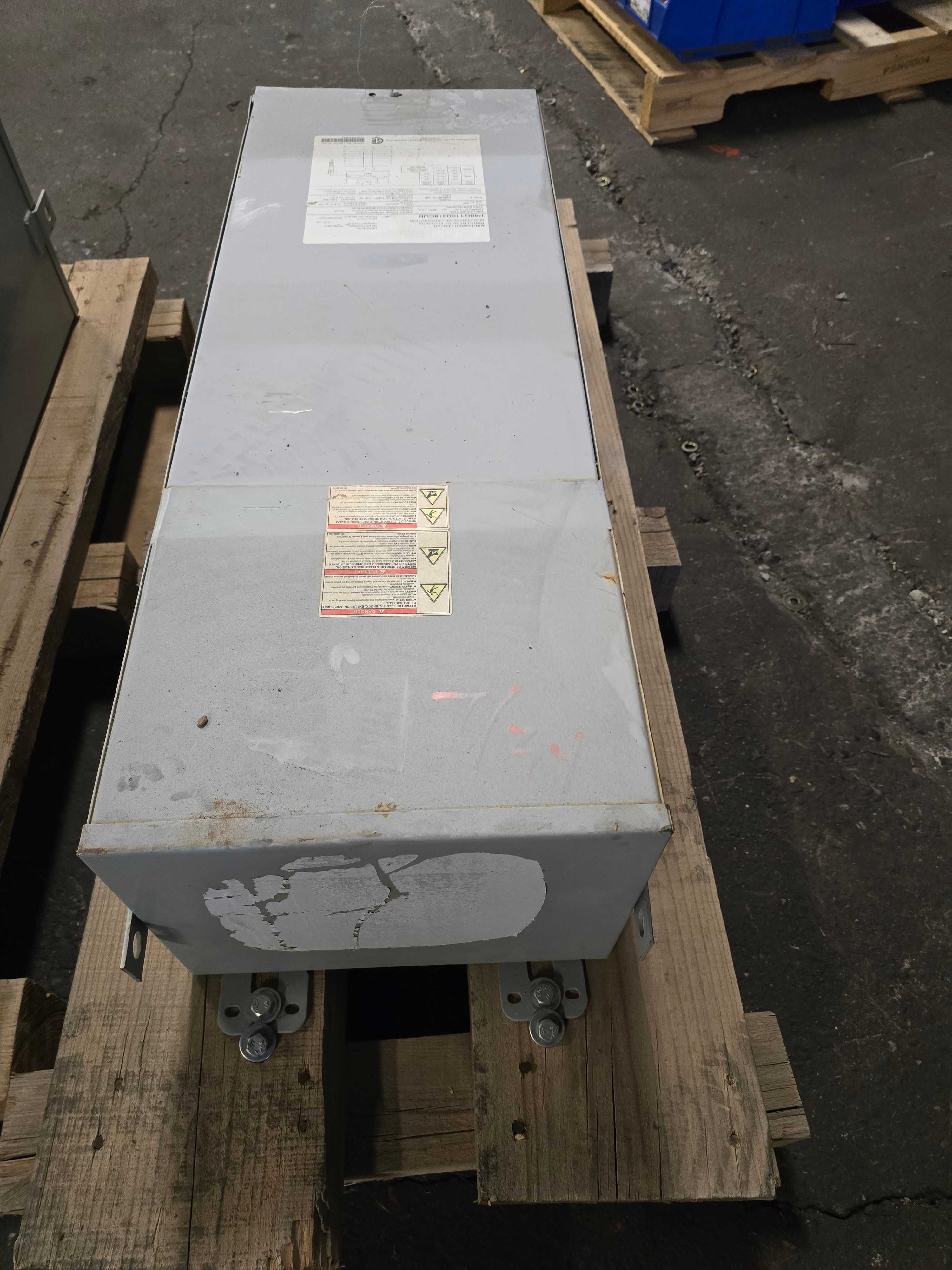 EATON P48G11S0318CUB MINI POWER CENTER TRANSFORMER/PANEL - ELECTRICAL COMPONENTS EATON P48G11S0318CUB MINI POWER CENTER TRANSFORMER/PANEL - ELECTRICAL COMPONENTS