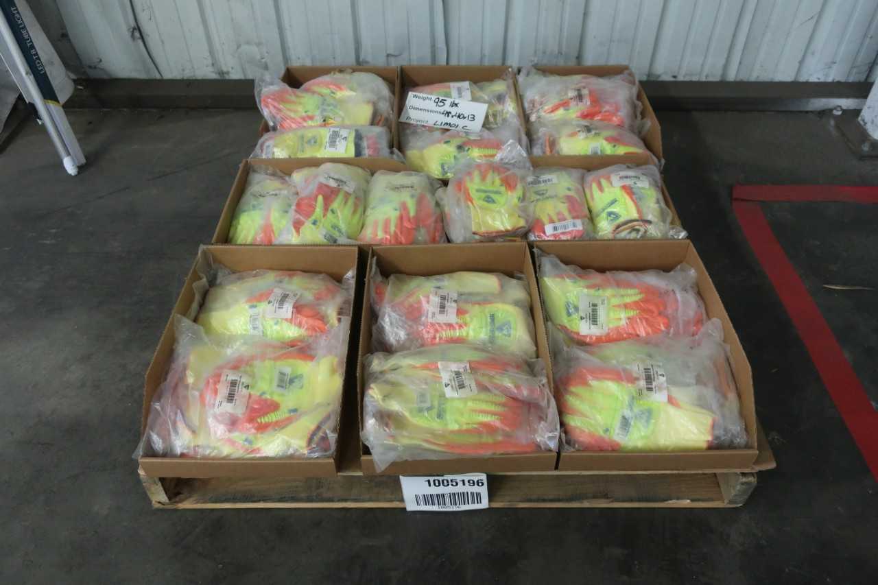 PALLET OF WEST CHESTERTON RUBBER WORK GLOVES - SAFETY EQUIPMENT