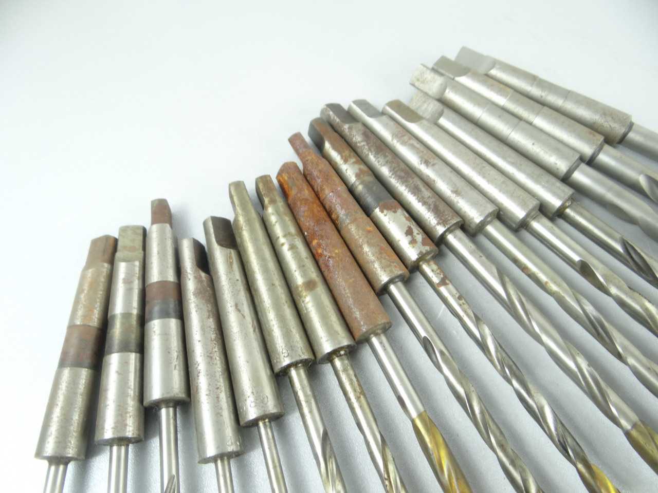 Lot of 17 Carbide Tipped 1MT Taper Shank Drills - MACHINING EQUIPMENT PARTS