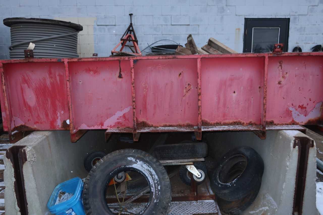 DUMP TRUCK BED, WOOD NOT INCLUDED - TRAILER MOUNTED EQUIPMENT