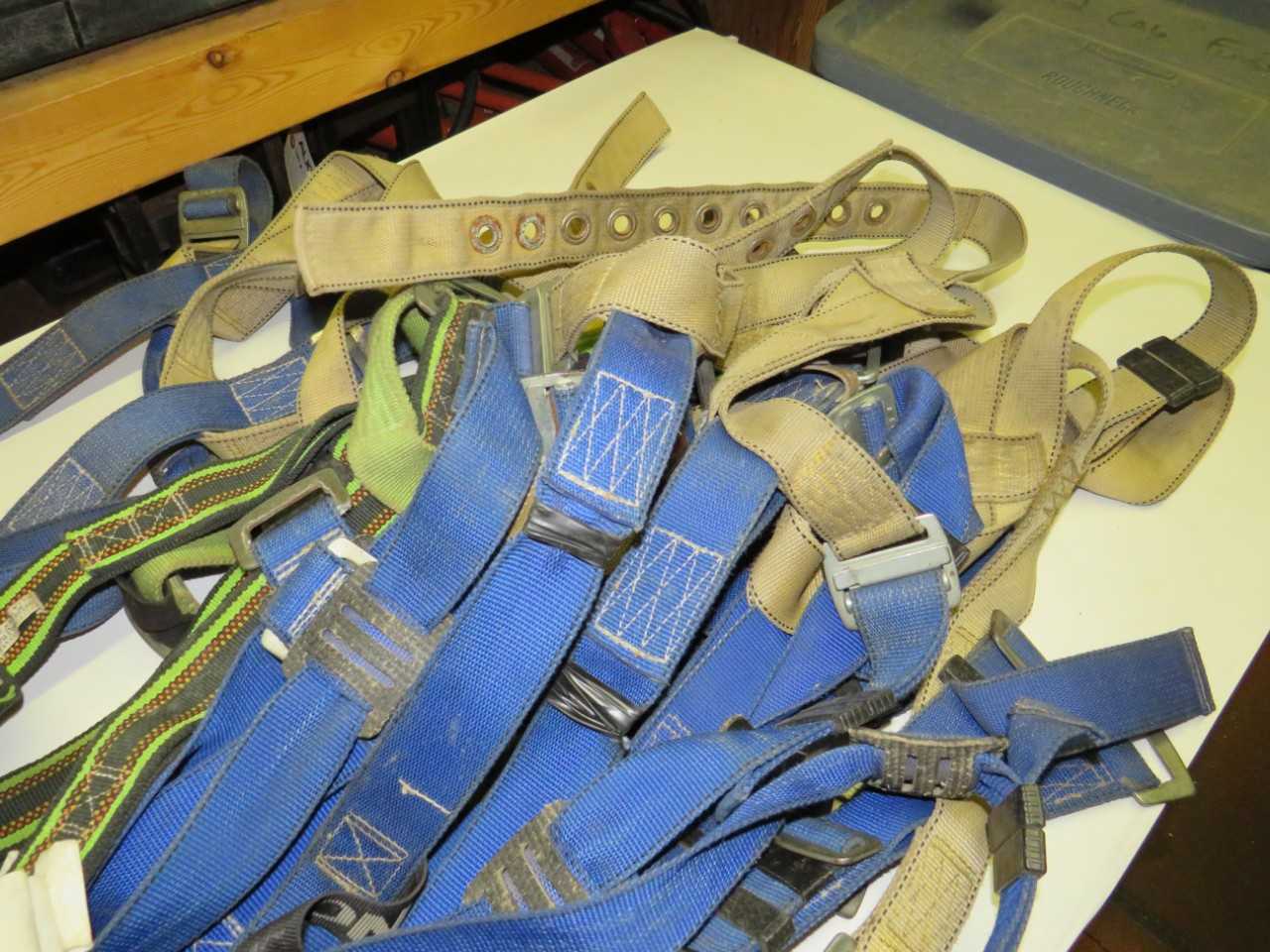 LOT OF 5 ASSORTED NORTH & MILLER DURAFLEX, FP759-1DGP, SAFETY HARNESSES - SAFETY EQUIPMENT