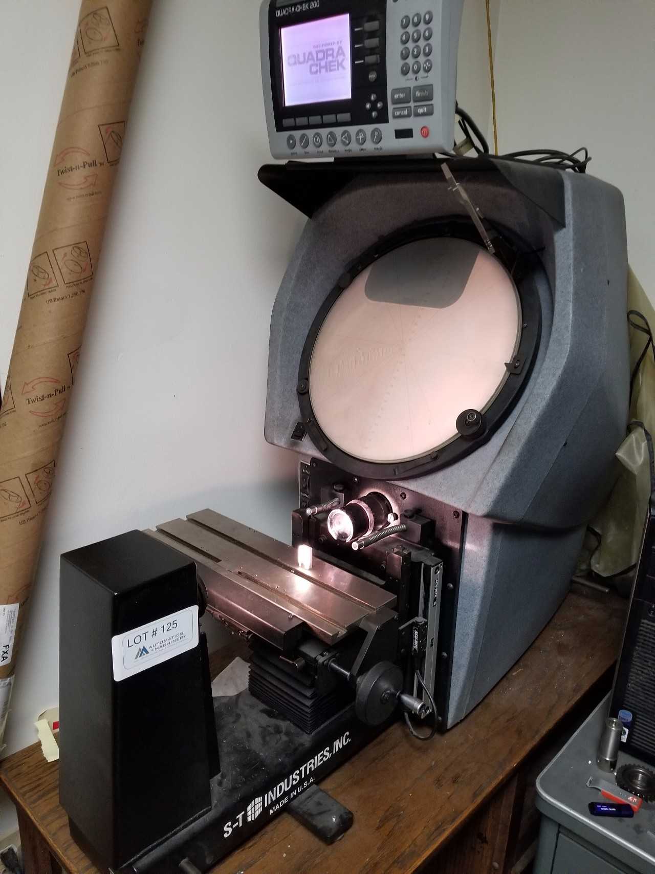 S-T Industries Optical Comparator With Quadra Chek - PROCESS EQUIPMENT S-T Industries Optical Comparator With Quadra Chek - PROCESS EQUIPMENT