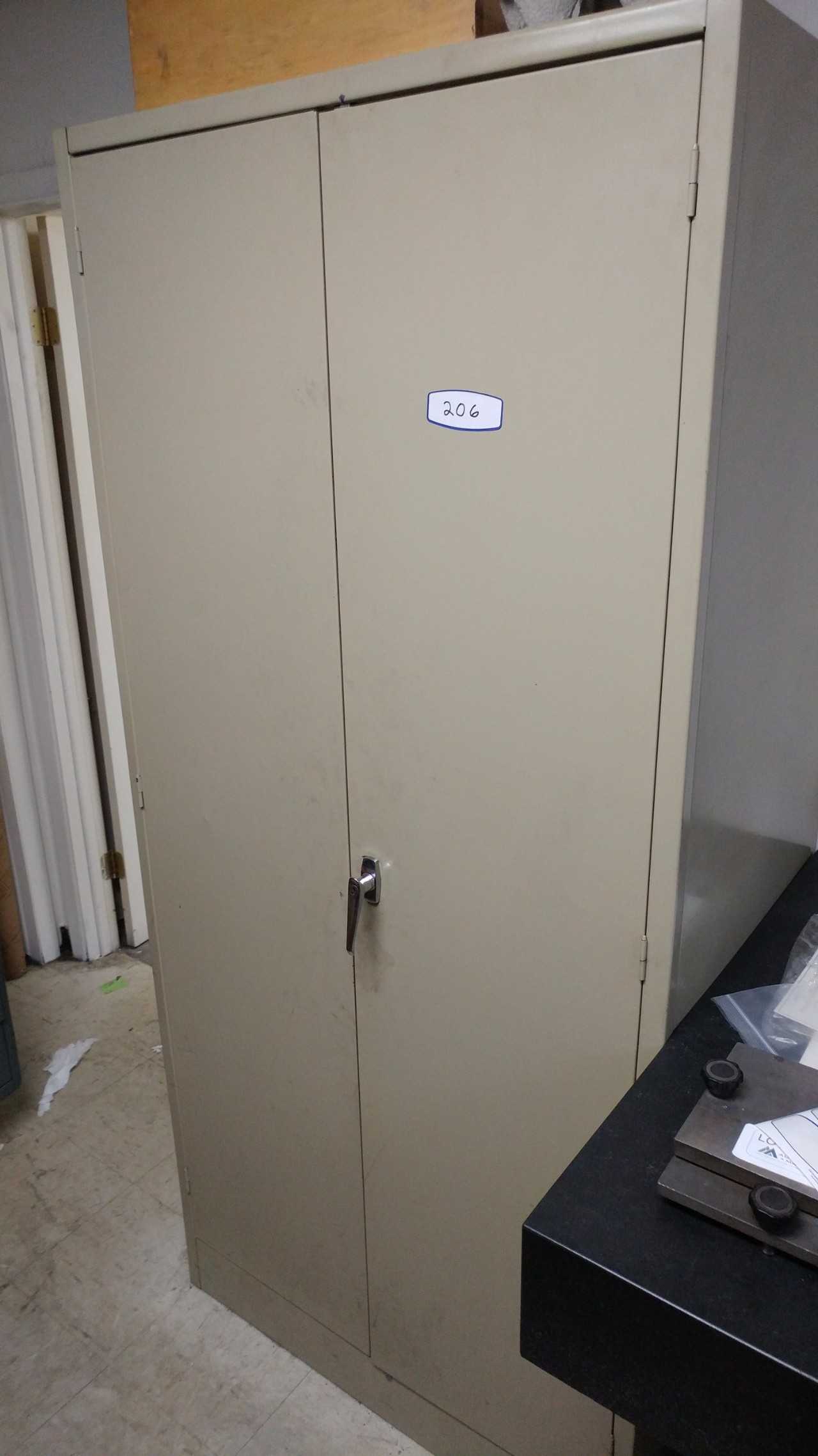 Cabinet without contents - MISCELLANEOUS Cabinet without contents - MISCELLANEOUS